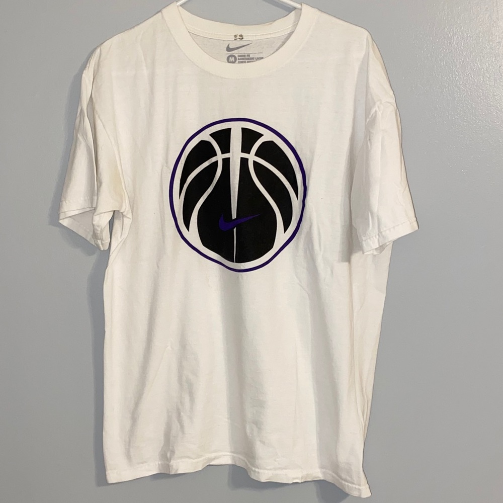 Nike tshirt